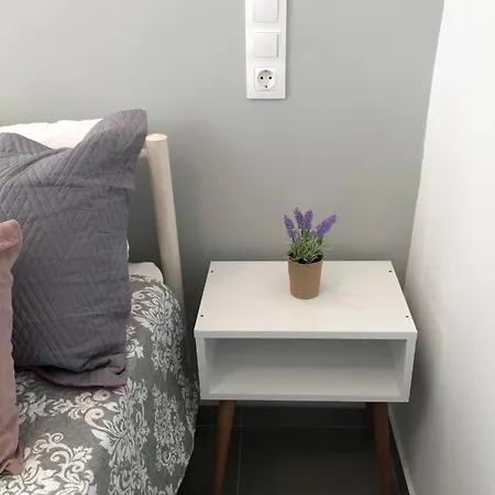 Nuovo 1 Apartament *