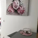 Nuovo 1 *