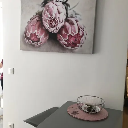 Nuovo 1 *